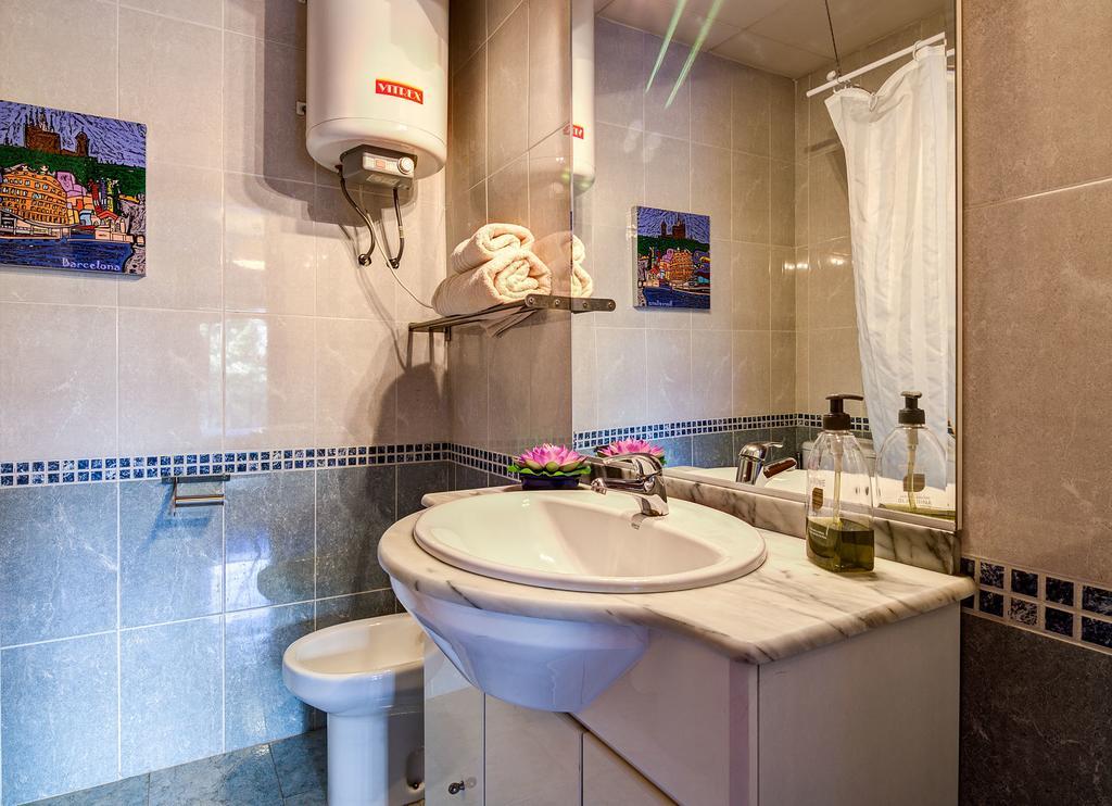 Valencia Suite Archsenseapartments Barcellona Esterno foto